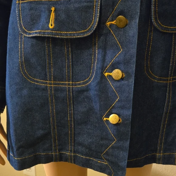 Newport News Blue Jean Jacket Structured Silhouette - Picture 4 of 8